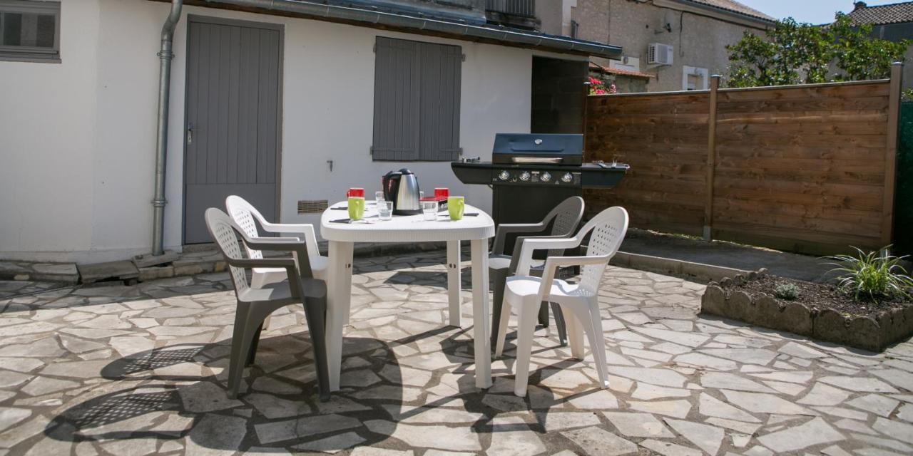 Appartement Avec Terrasse Perigueux Luaran gambar